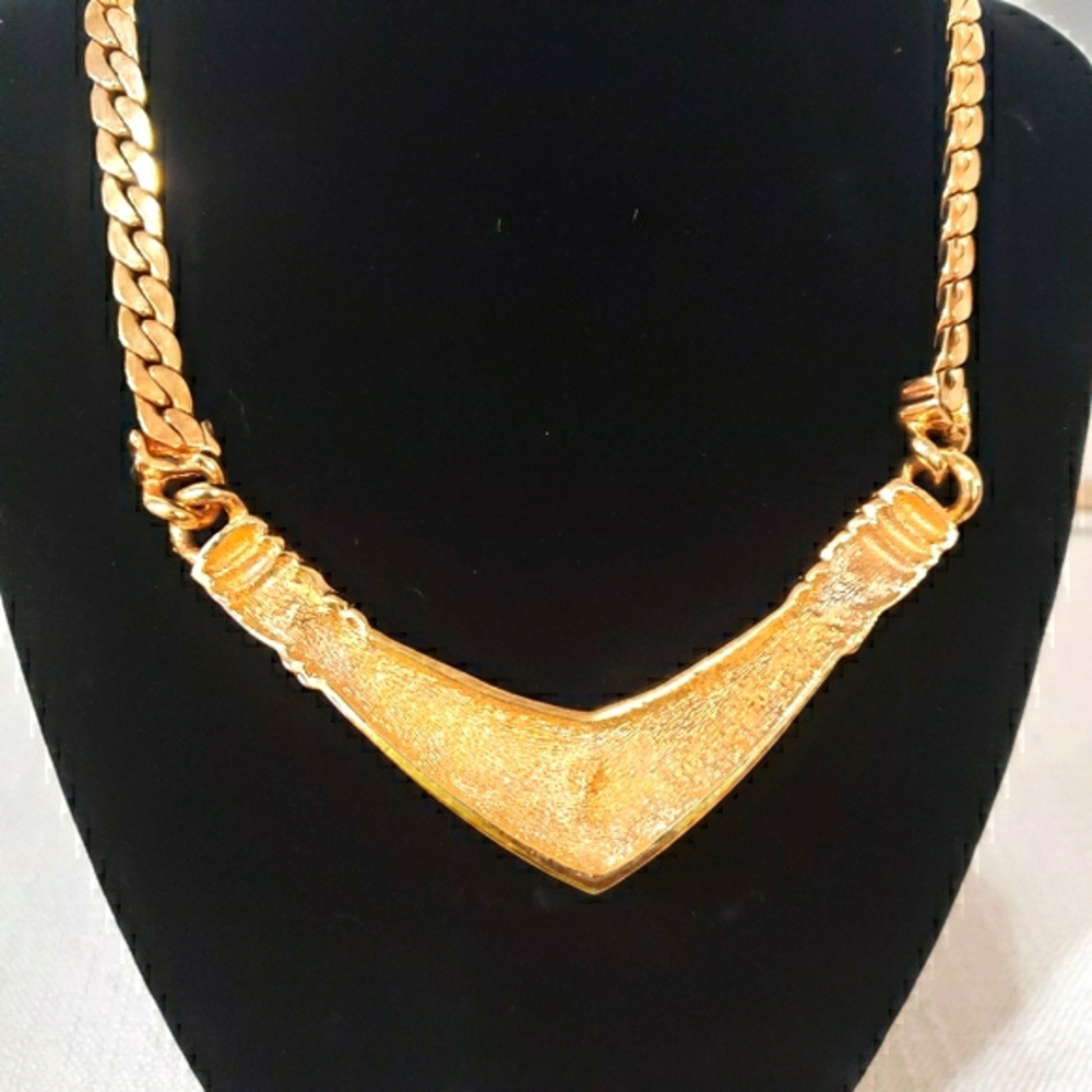 Christian Dior Necklace - Picture 4 of 9